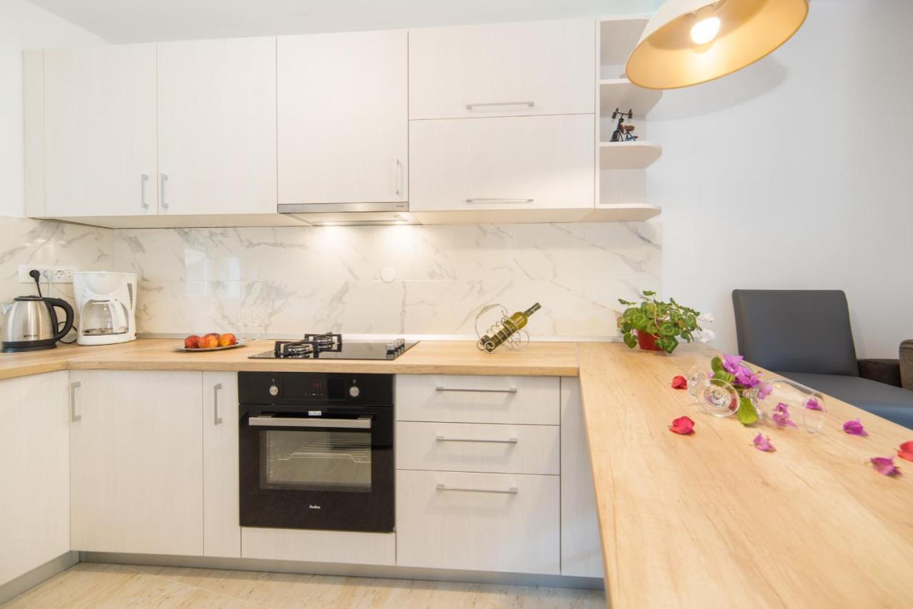 Apartments Mirna Center & Beach Gradac  Zewnętrze zdjęcie
